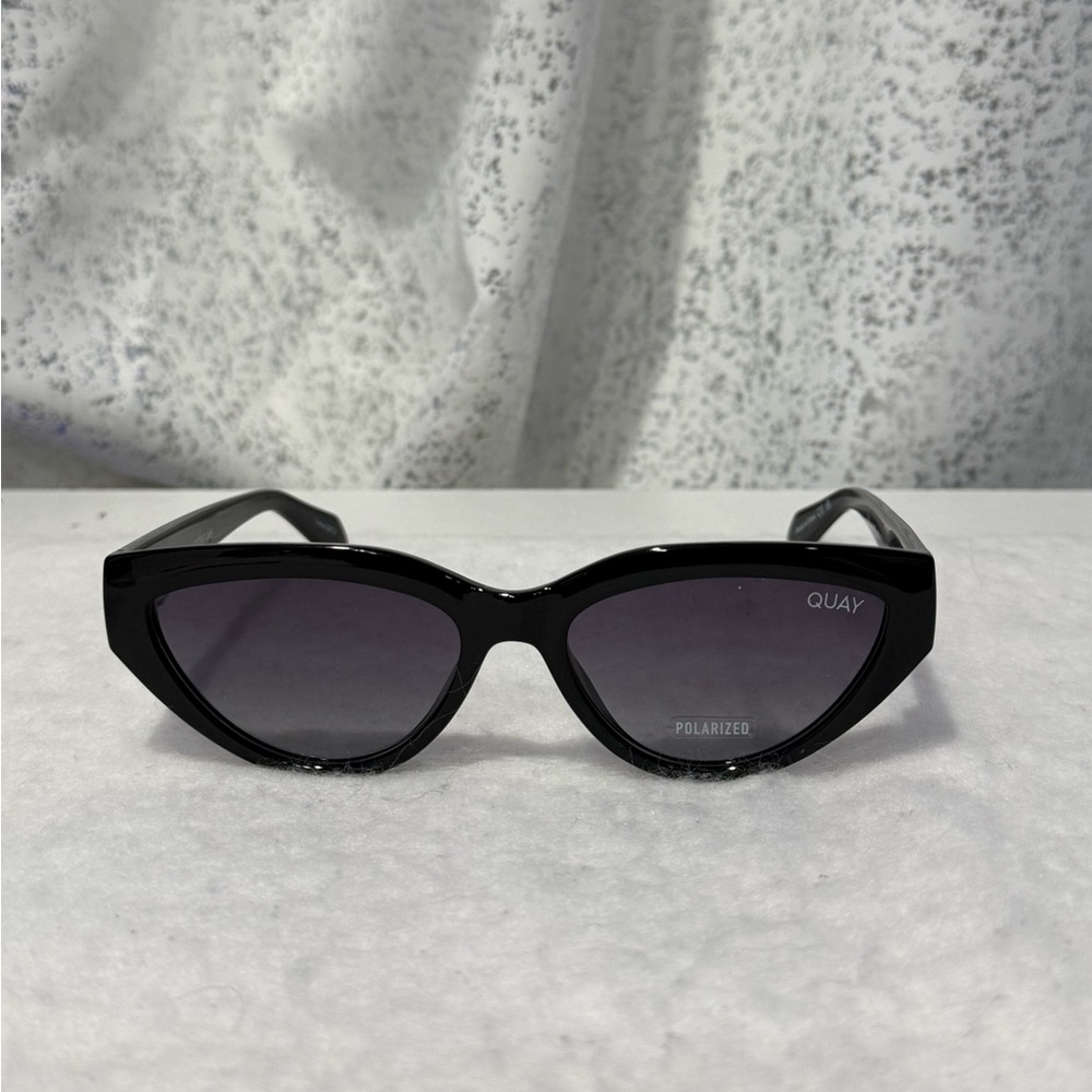 QUAY Narrow Down Sunglasses